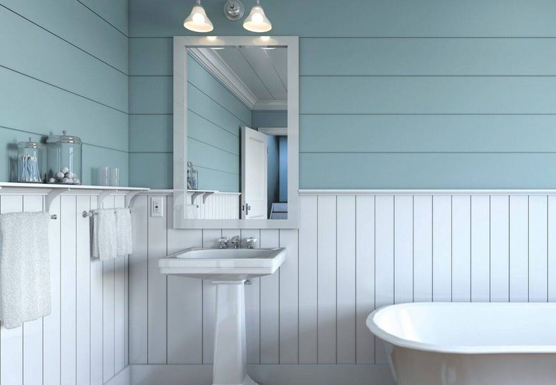 11 Vintage California Bathrooms Making A Stylish Comeback - Decor Hint Wainscoting Adds Architectural Interest