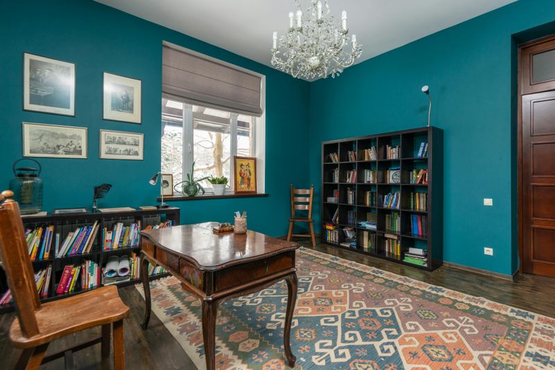 11 Vintage Items That Could Give Your Home A Cozier Feel - Decor Hint Vintage Rugs