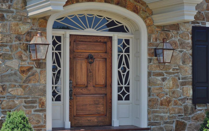 18 Virginia Colonial Details That Still Feel Fresh - Decor Hint Transom Windows Above Doorways