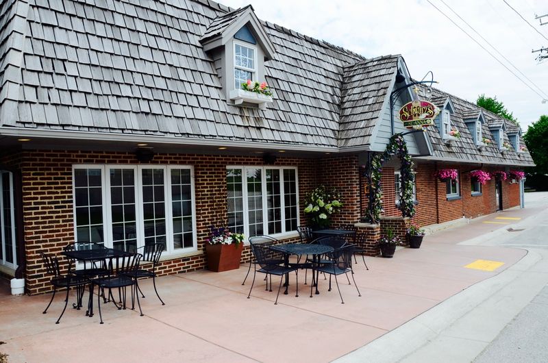 10 Wisconsin Supper Clubs That Take You Back In Time - Decor Hint Schwarz's Supper Club (St. Anna)