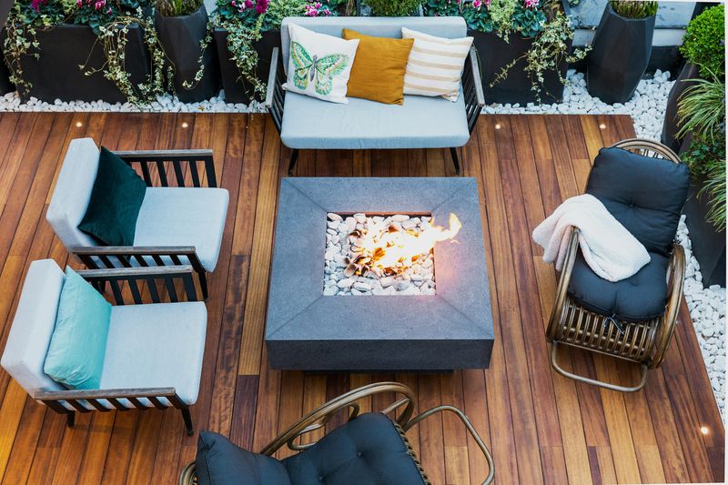 Create DIY Outdoor Pillows
