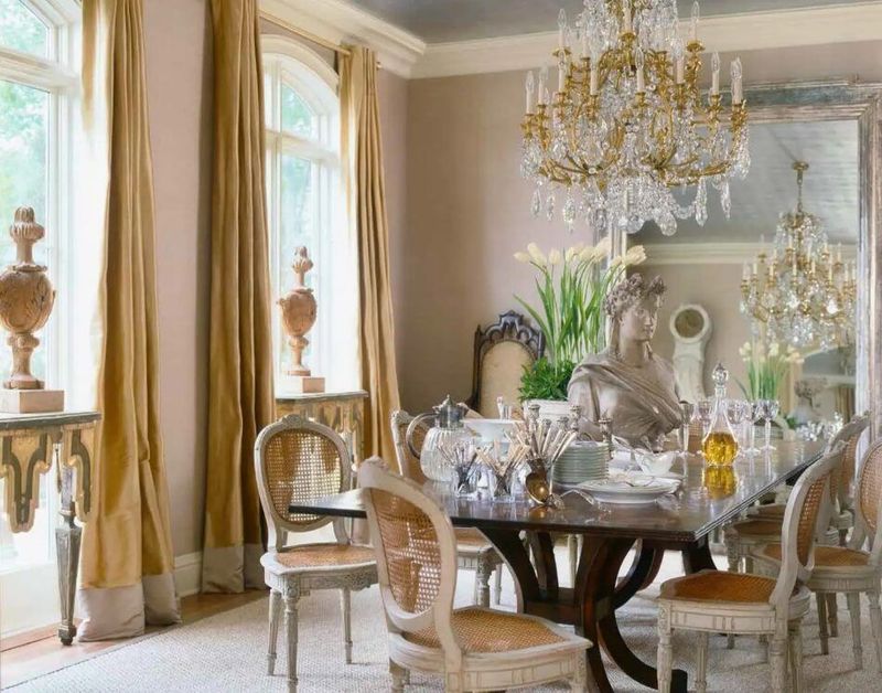 9 Formal Dining Room Styles In Connecticut That May Be Making A Comeback - Decor Hint Crystal Chandeliers