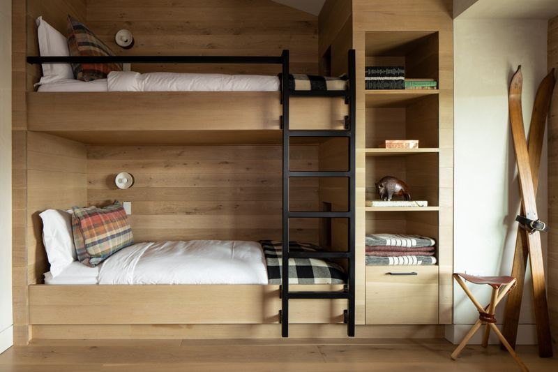 14 Utah Bunk Rooms Built For Cousin Sleepovers - Decor Hint Mountain Lodge Bunk Room