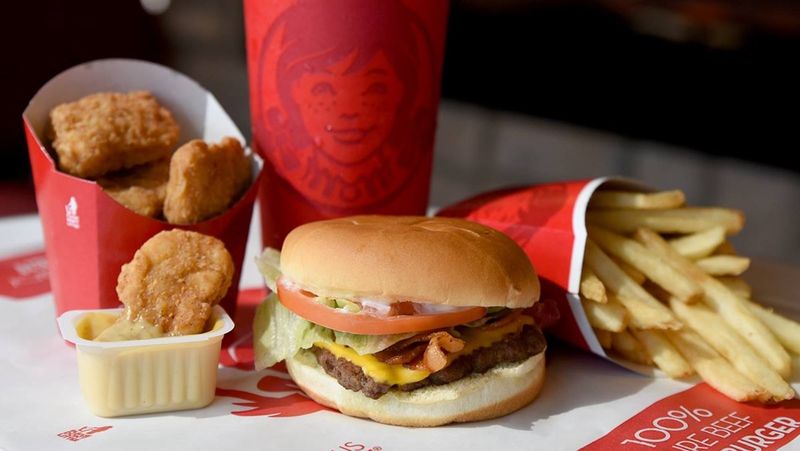 10 Wallet-Friendly Fast-Food Chains Popular In Illinois - Decor Hint Wendy's Fresh Never Frozen Value