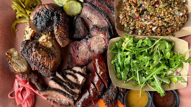 13 Mom-And-Pop Barbecue Joints In Texas Worth The Drive - Decor Hint LeRoy and Lewis Barbecue, Austin