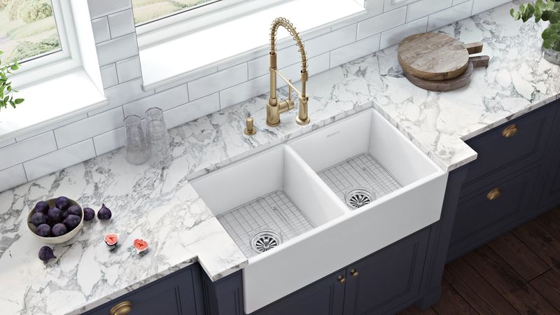 15 Traditional Kitchen Looks In Texas That Might Be Making A Comeback - Decor Hint Apron-Front Sinks