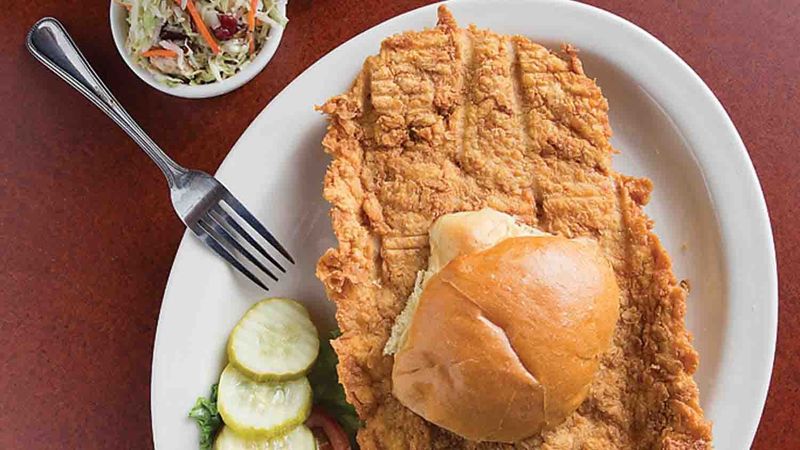 8 Indiana Pork Tenderloin Sandwiches Bigger Than The Bun - Decor Hint The Aristocrat's Noble Tenderloin