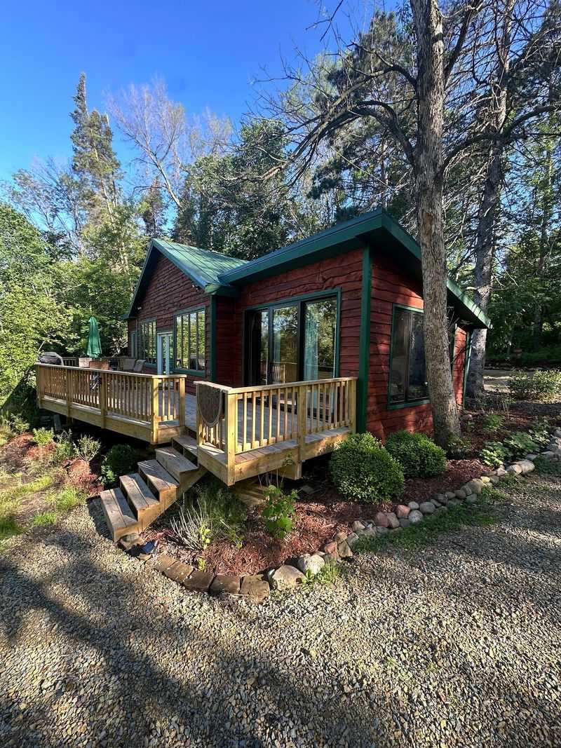 15 Minnesota Three-Season Porches Built To Last Through Long Winters - Decor Hint Converted Carriage House