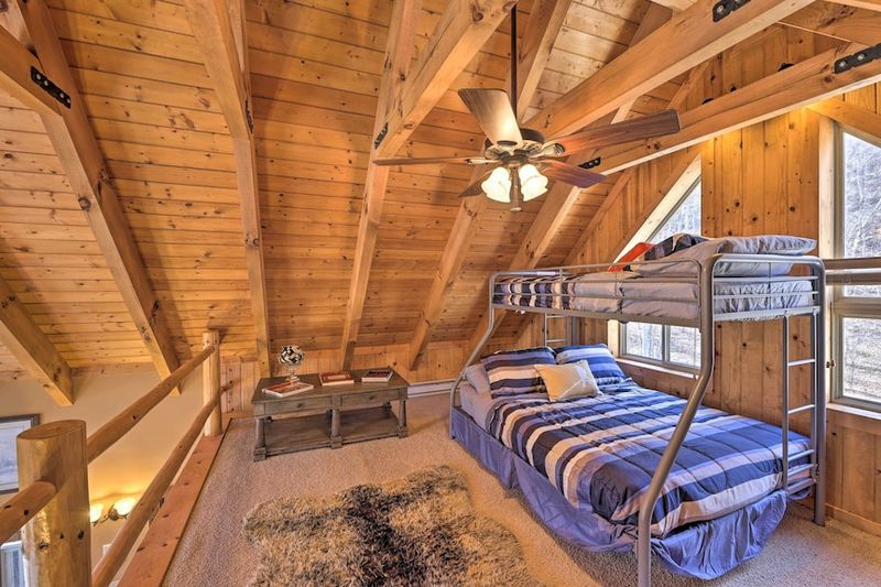 Cabins with Loft Bedrooms