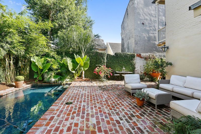 9 Louisiana Porches Perfect For Slow Evenings - Decor Hint Creole Cottage Courtyards