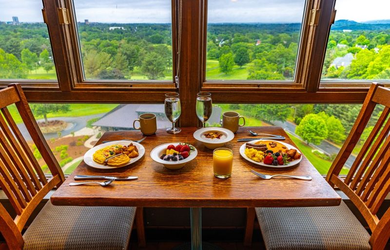 Blue Ridge Artisanal Buffet (Omni Grove Park Inn, Asheville)