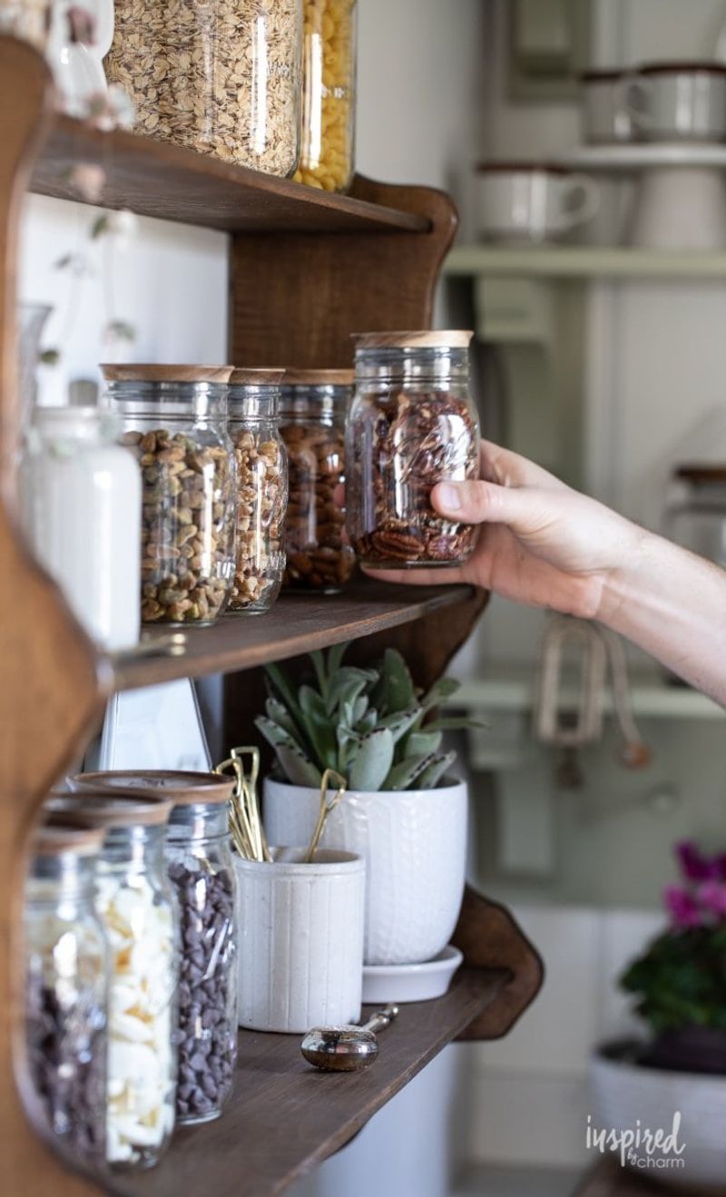 16 Alabama Kitchen Ideas That Taste Like Home - Decor Hint Mason Jar Storage Station