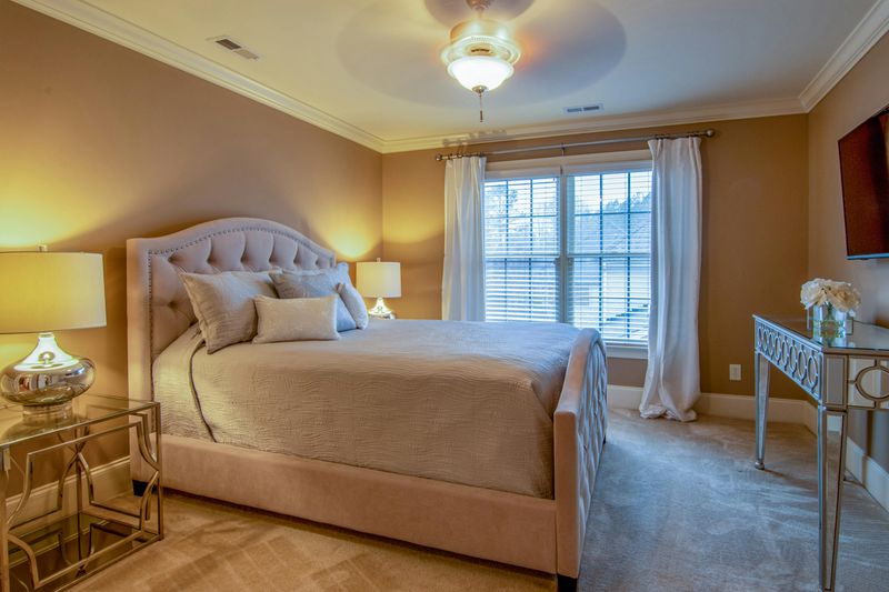 7 Bedroom Paint Ideas To Refresh And Personalize Your Space - Decor Hint Warm Terracotta