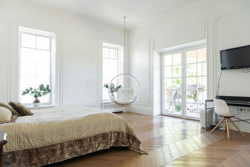 8 Common Regrets First-Time Home Buyers Often Face - Decor Hint The Naked Window Surprise
