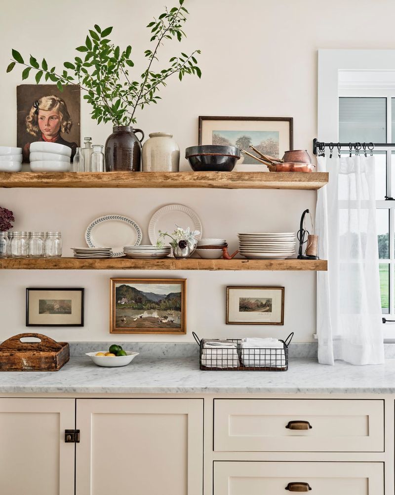 15 Traditional Kitchen Looks In Texas That Might Be Making A Comeback - Decor Hint Open Shelving