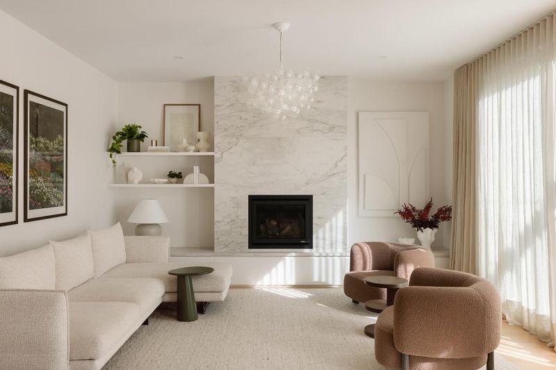 10 Michigan Living Room Colors That Still Feel Timeless In 2025 - Decor Hint Lighthouse White