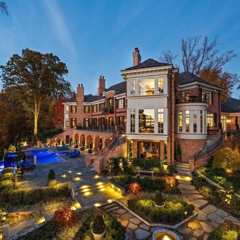 Luxurious Potomac Estate 