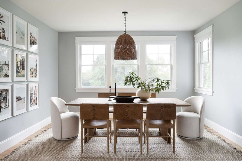 12 Outdated Indiana Dining Room Trends Turning Off 2025 Buyers - Decor Hint Carpet Under Dining Tables