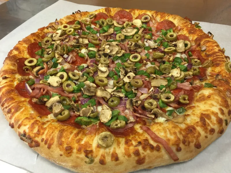 8 Michigan's Best Pizza Spots Where Simplicity Rules - Decor Hint Piper's Mighty Good Pizza: Frankenmuth's Swiss-Inspired Slices