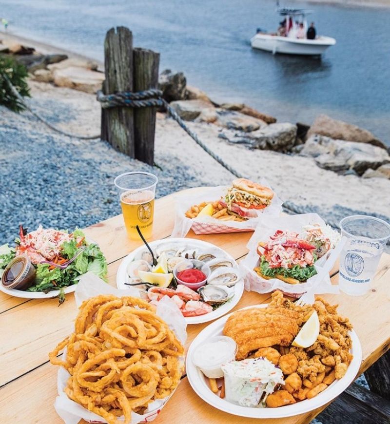 Sesuit Harbor Cafe