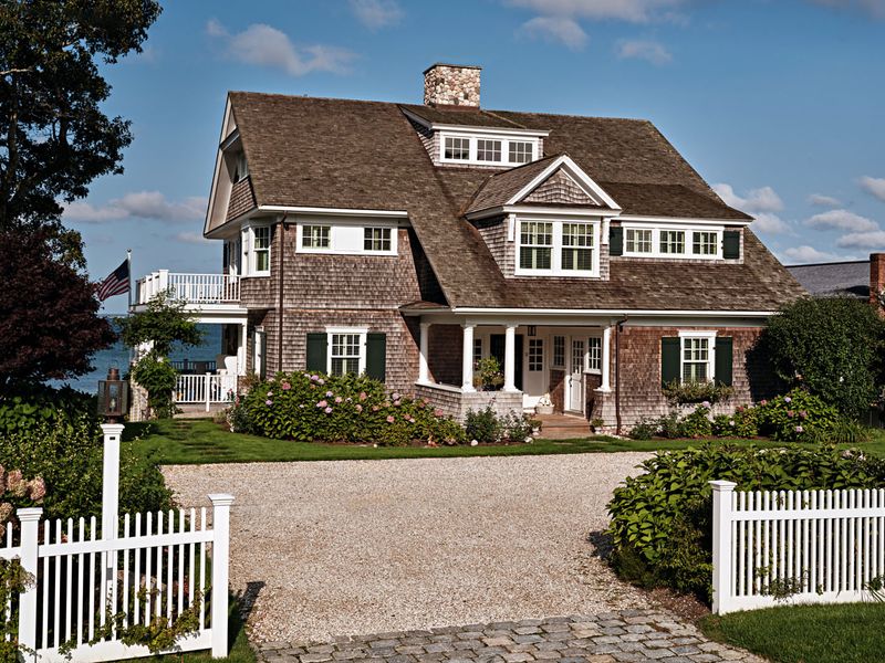 15 Rhode Island Shingle Cottages With Salt-And-Sun Patina - Decor Hint Weathered Shingles By The Harbor