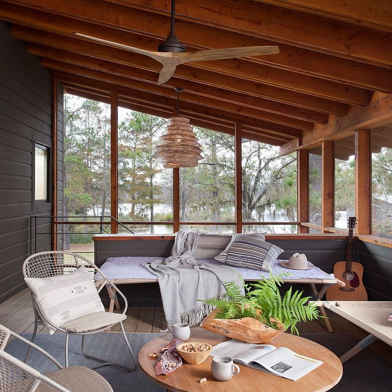 6 Georgia Dining Rooms That Miss The Mark & 6 That Feel Timeless - Decor Hint Sunroom Dining Sanctuaries
