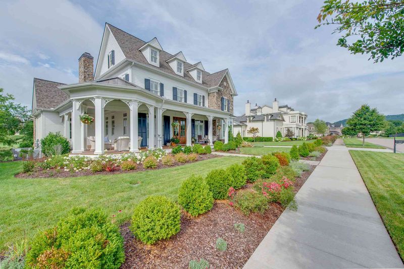 Wraparound Porches