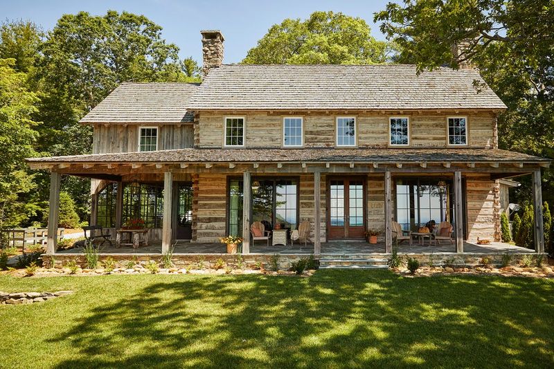9 North Carolina Porch Styles That Neighbors Envy - Decor Hint Farmhouse Front Porches