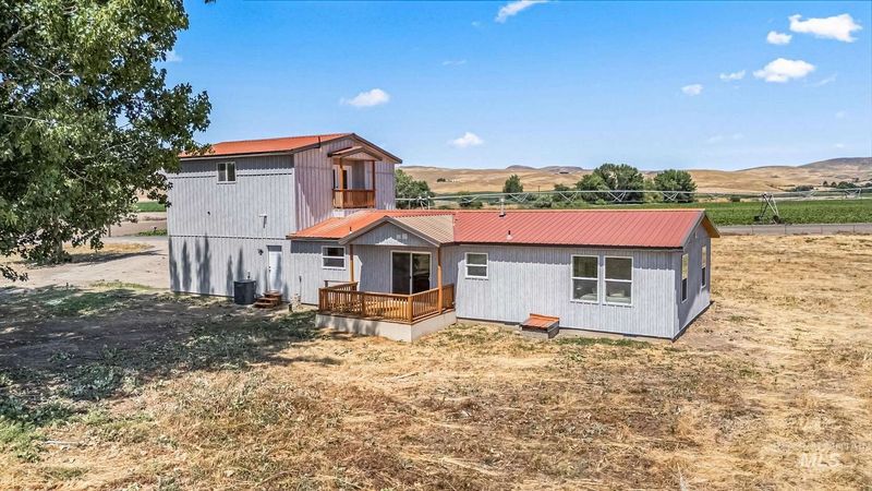 5 Properties Losing Value In Oregon And 10 That Are Hard To Sell - Decor Hint Old Farmhouses in Eastern Oregon