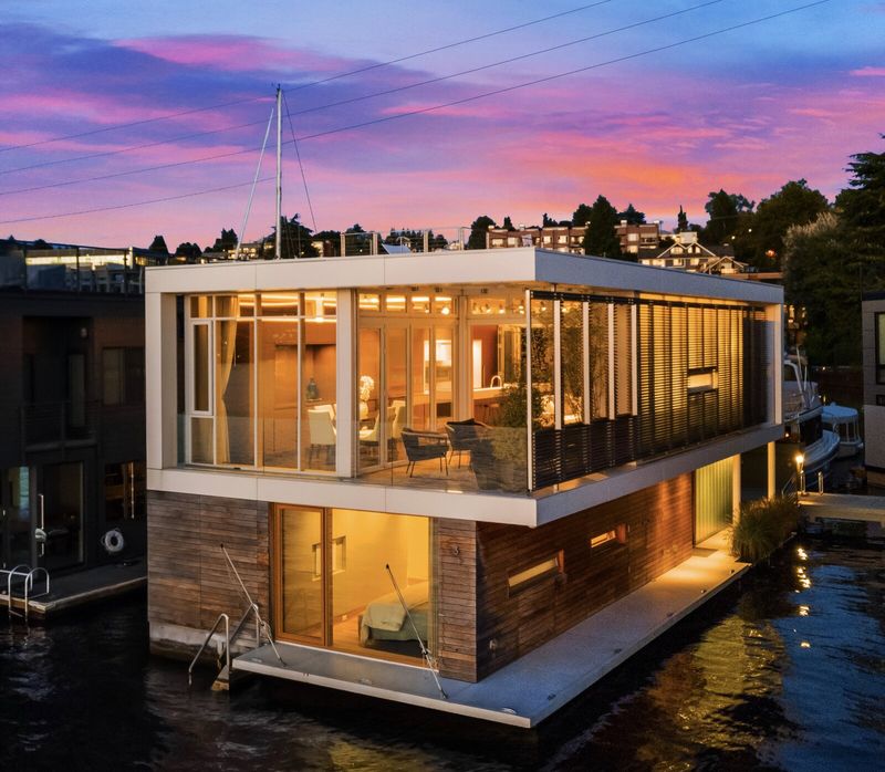 8 Washington House Styles With Hidden Charm And 6 That Become Top Picks In 2025 - Decor Hint Floating Homes