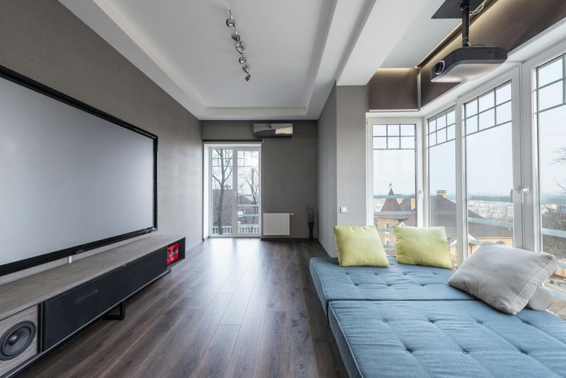 12 Home Improvements That Can Actually Decrease Your Property Value - Decor Hint Unusual Fixtures That Only Appeal To Niche Buyers