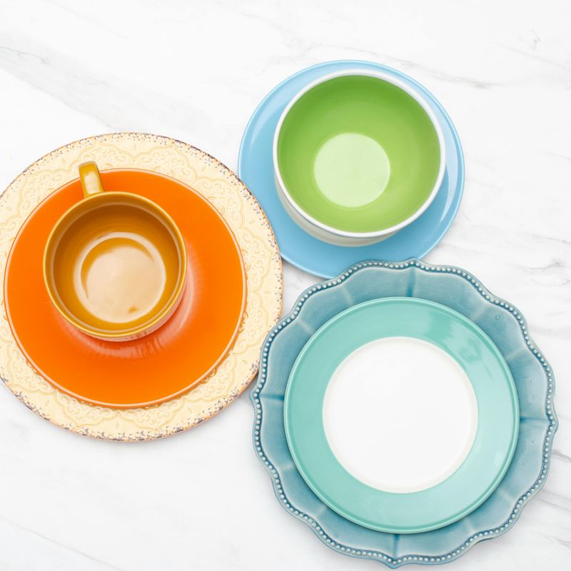 10 Vintage Kitchen Finds That May Be Valuable - Decor Hint Fiestaware In Discontinued Colors