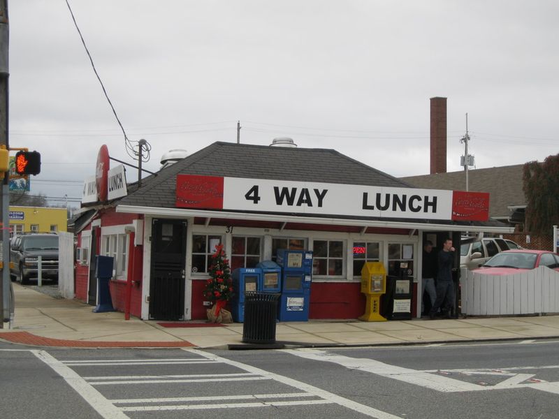 10 Courthouse-Square Diners Full Of Heart In Georgia - Decor Hint 4 Way Lunch