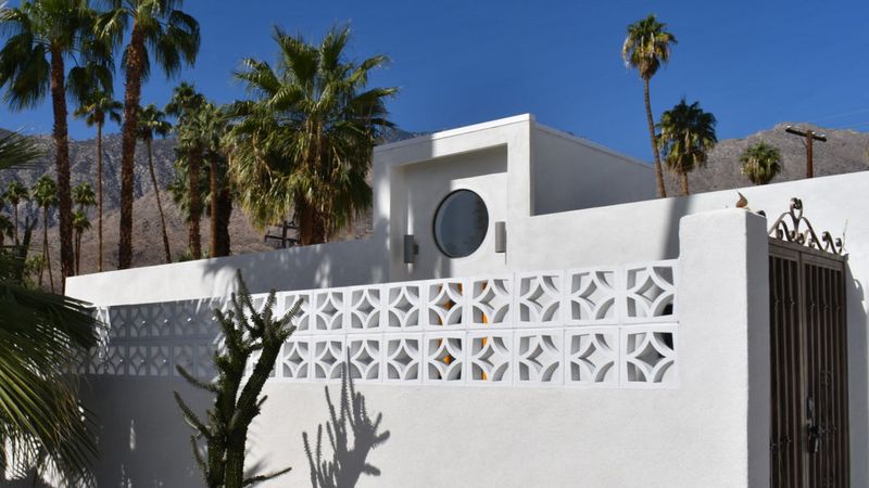 12 Old-School California Home Trends That Are Finally Back In Style - Decor Hint Breeze Blocks