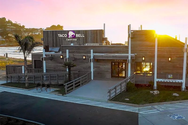Taco Bell's Pacifica Location Offers Oceanfront Dining On The California Coast - Decor Hint Viral Status And Why Foodies Flock Here