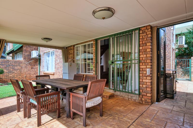 Mismatched Outdoor Furniture
