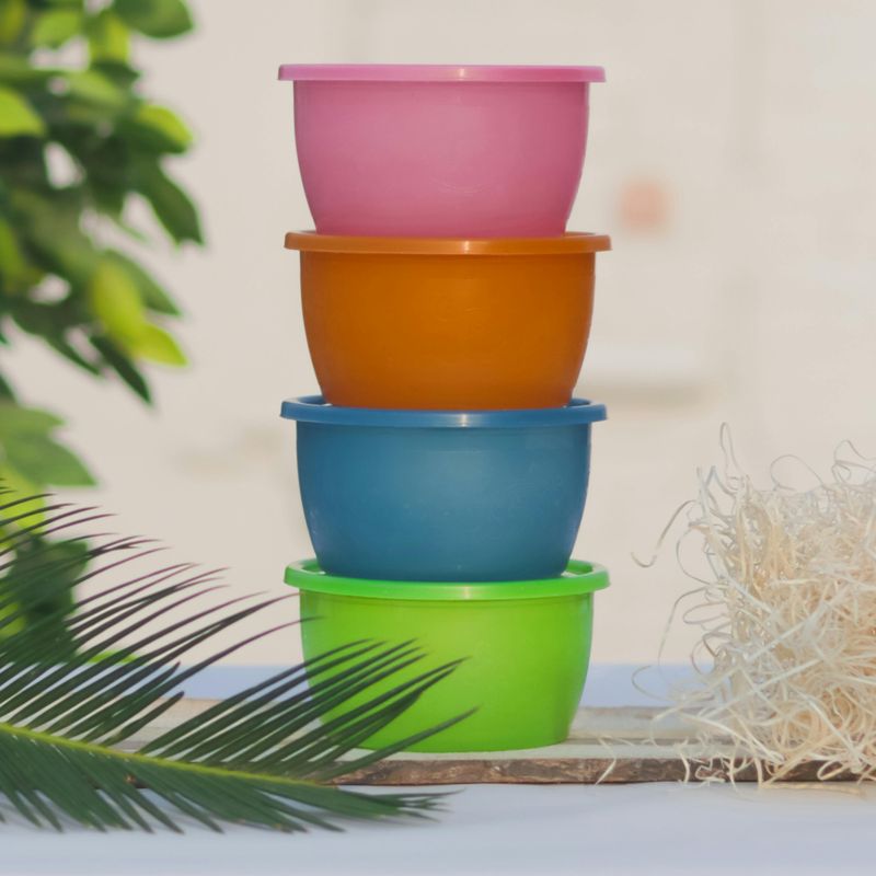 11 Kitchen Items You Should Finally Toss To Free Up Space - Decor Hint Mismatched Tupperware Lids