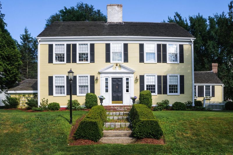 Colonial Revival Symmetrical Simplicity