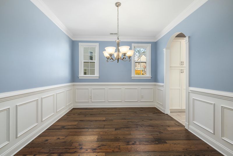 14 Classic Home Features Making Their Way Back - Decor Hint Wainscoting