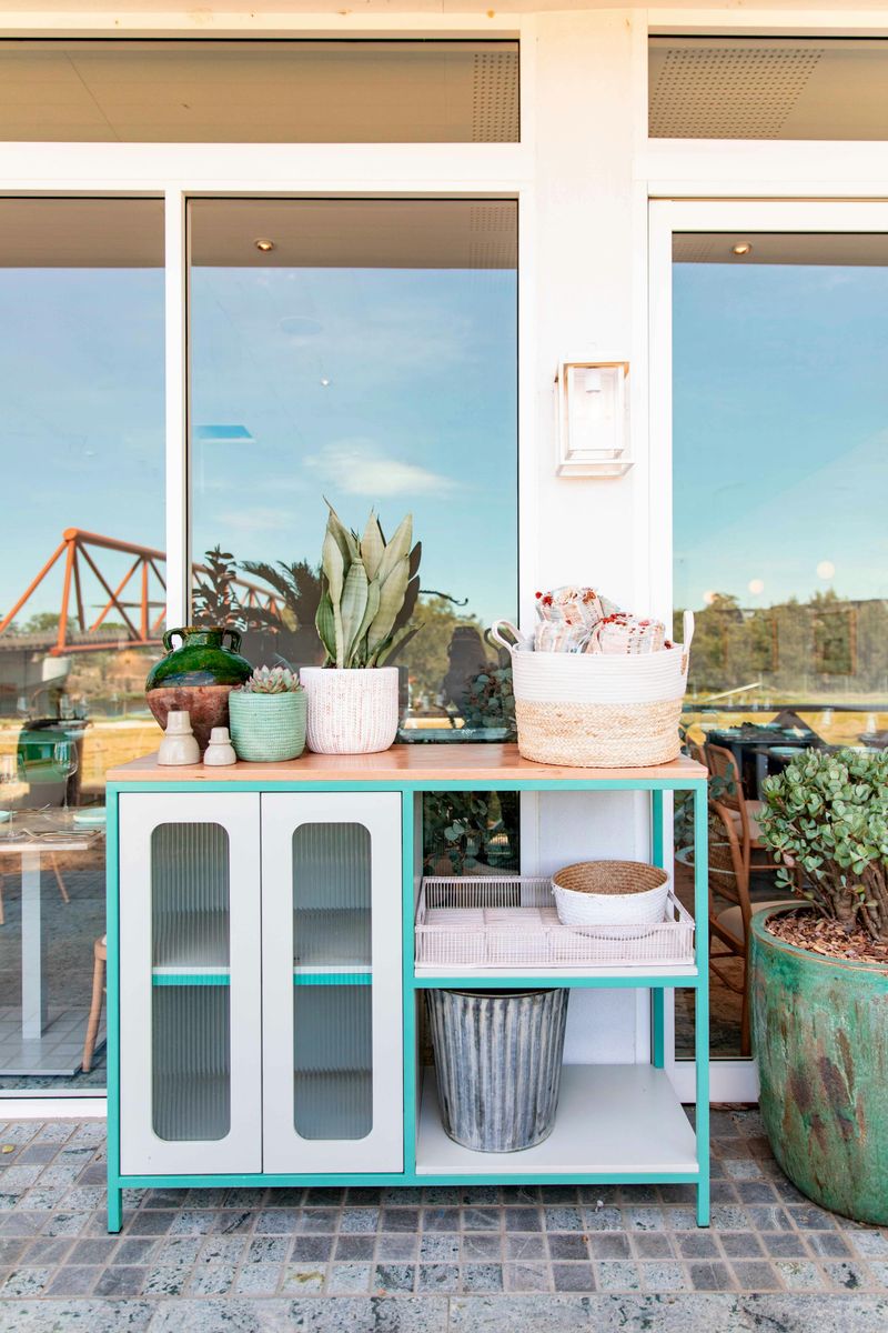 12 Practical Outdoor Kitchen Ideas On A Budget - Decor Hint Upcycled Cabinet Storage Solutions