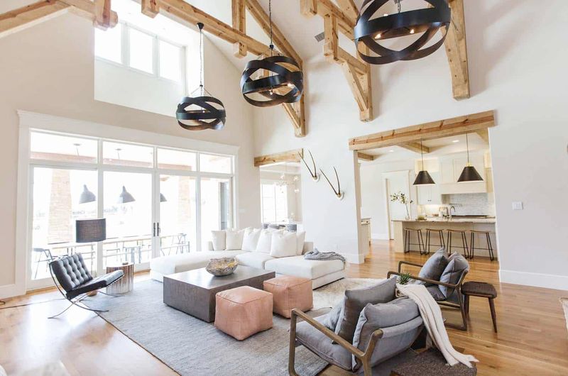 5 Quick Moves From A Dallas, Texas Home Stager In Little Time - Decor Hint Incorporate Modern Texas Flair