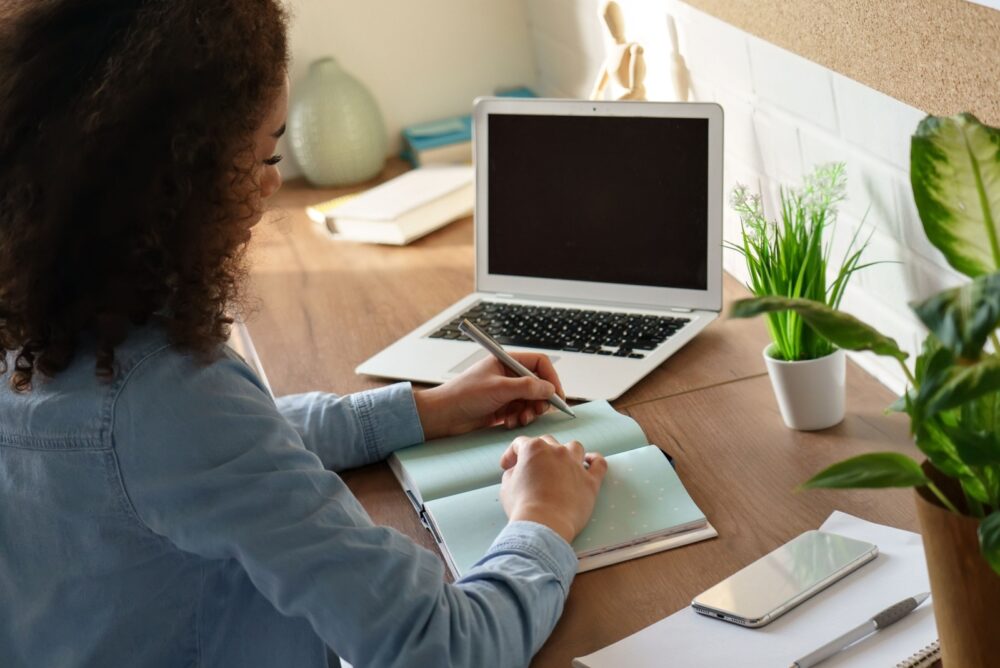 Dedicated Home Offices - Decor Hint