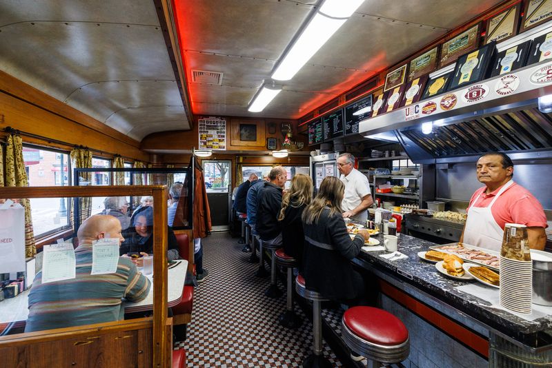 7 Small-Town Diners In Pennsylvania With Hearty Sunday Dishes - Decor Hint Summit Diner