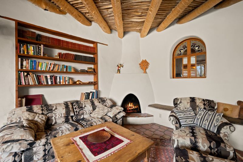 6 New Mexico Adobe Cottages Featuring Rustic Detail - Decor Hint Adobe Cottage With Handcrafted Woodwork