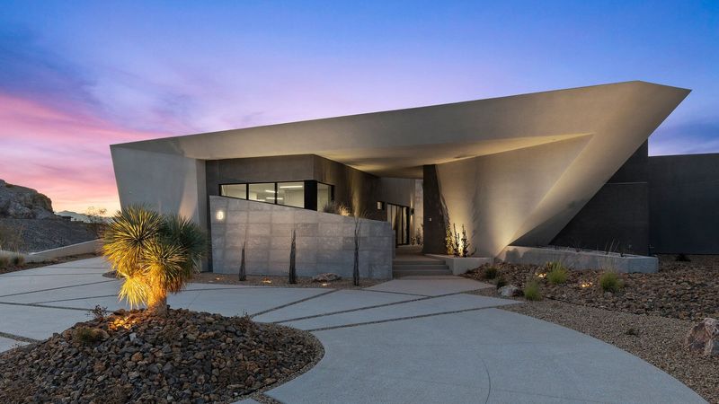 7 Nevada Desert Homes That Nail Modern Minimalism - Decor Hint Shadow Box Dwelling