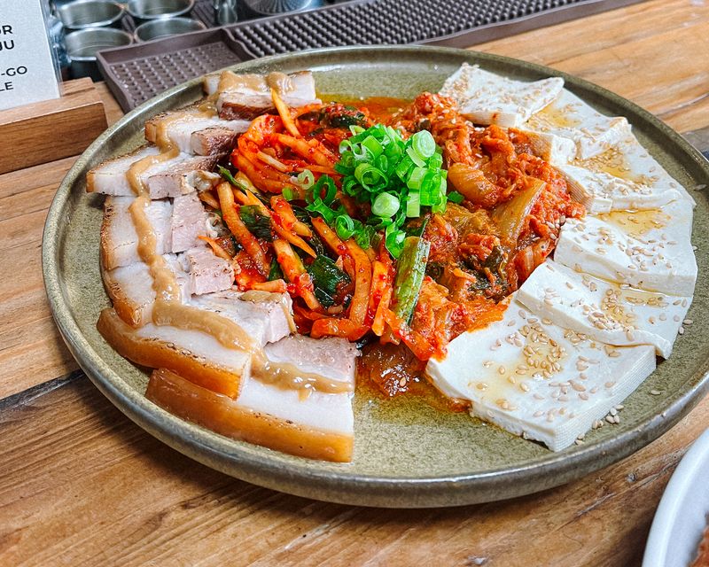 14 NYC Restaurants Known For Great Bar Dining - Decor Hint Hana Makgeolli – Greenpoint
