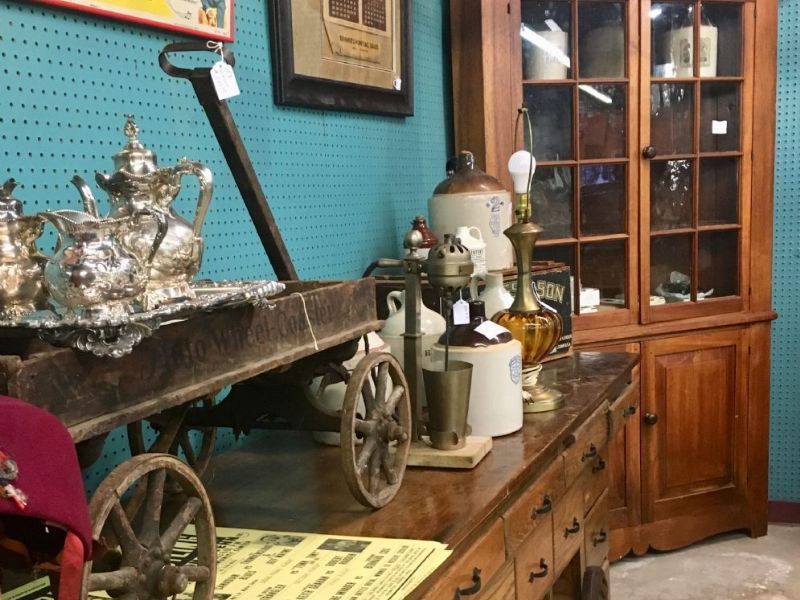 Red Barn Antique Mall (Jackson)