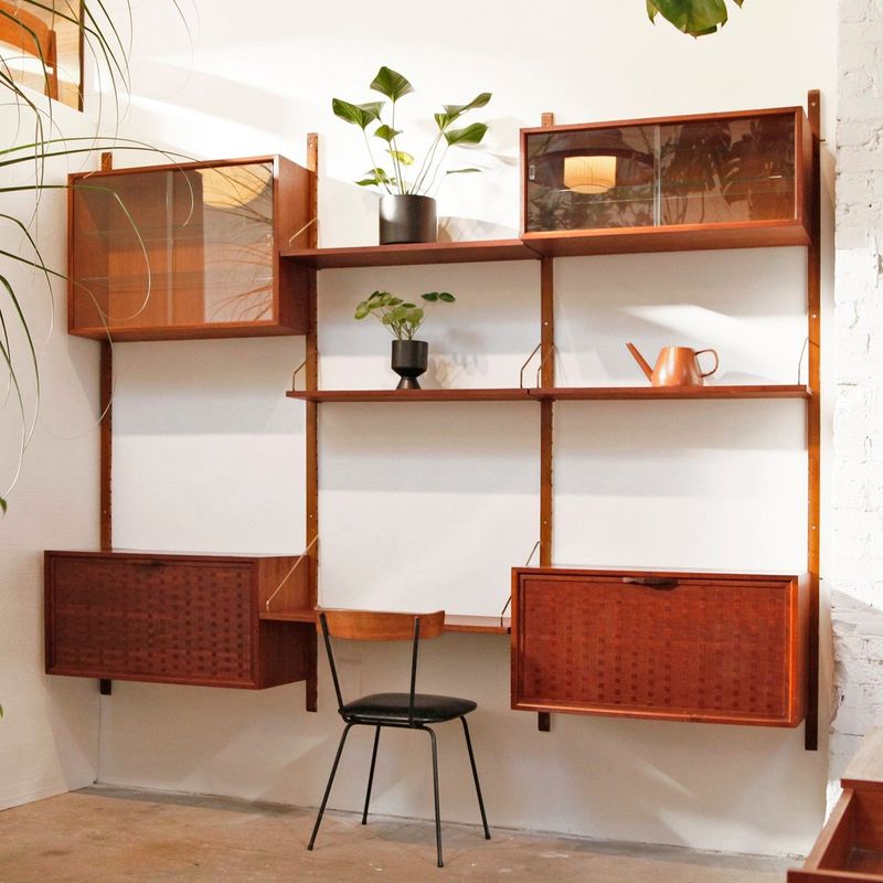 Minimalist Shelving