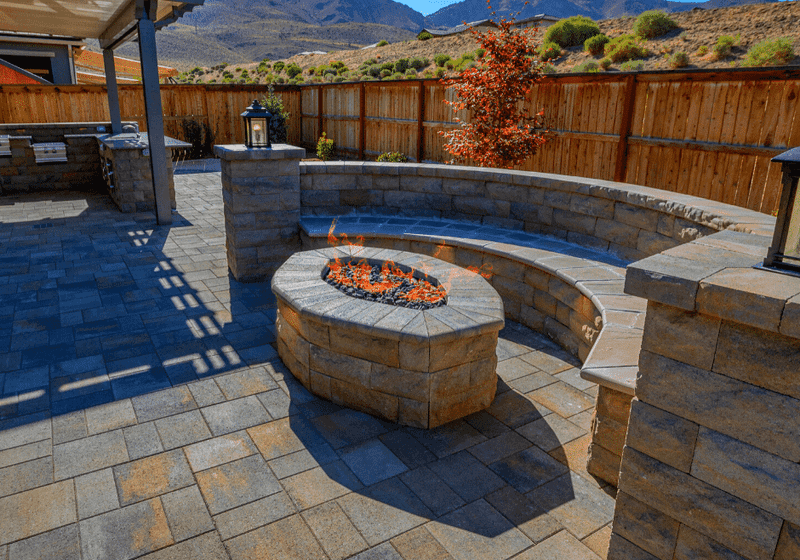 9 Nevada Patios Designed With Xeriscape-Inspired Style - Decor Hint Fire Features For Cool Desert Nights
