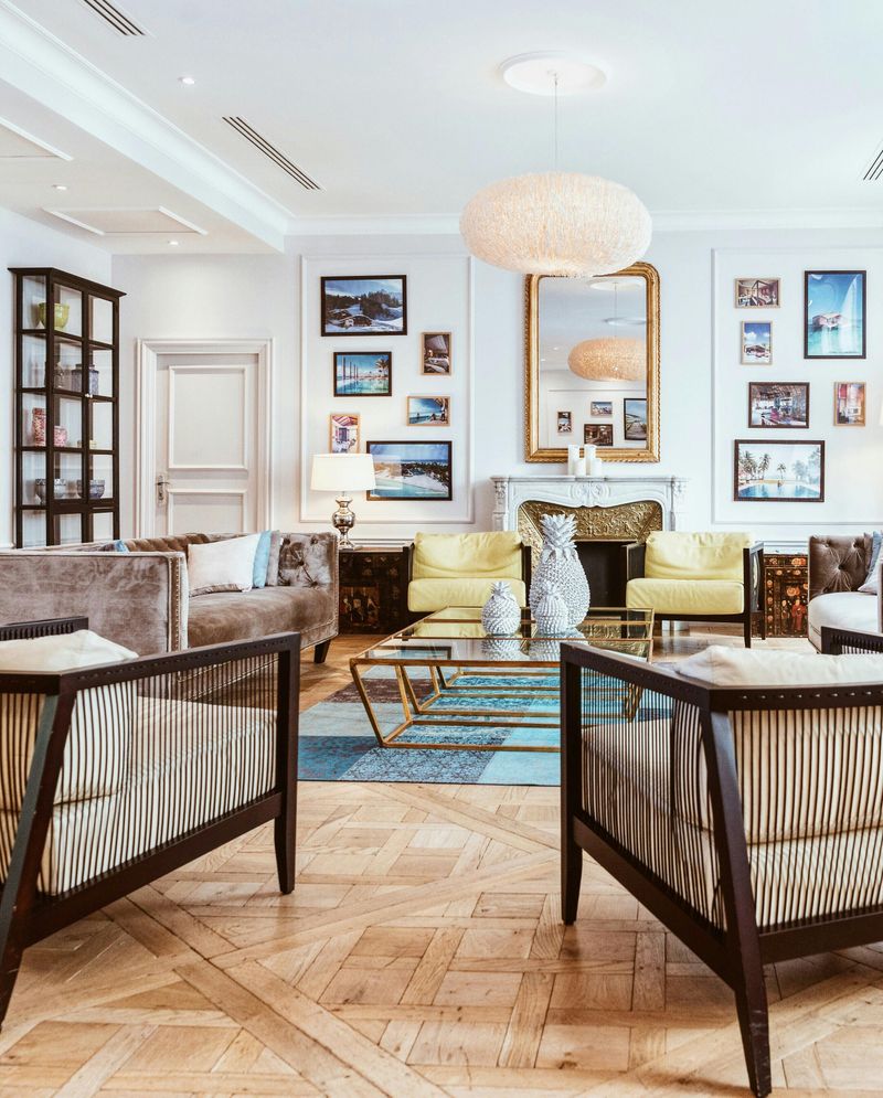 10 Visual Tips That Help Small Living Rooms Appear More Spacious - Decor Hint Go Low With Your Furniture